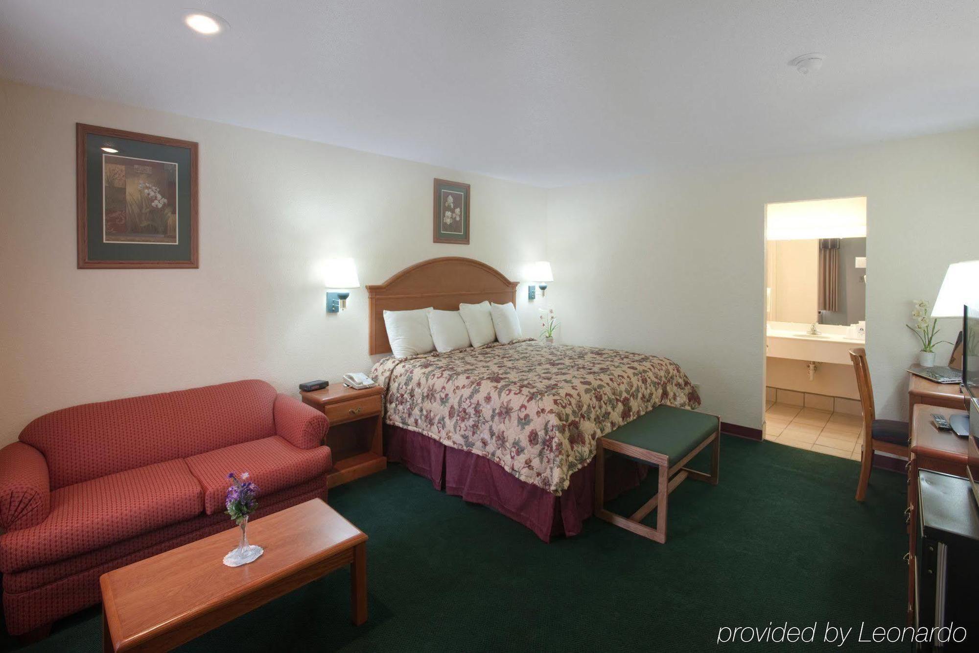 Americas Best Value Inn Lubbock East מראה חיצוני תמונה