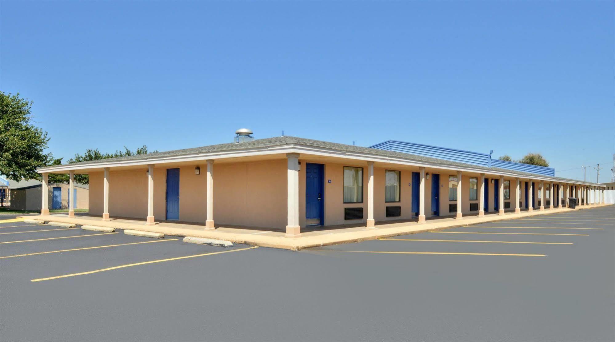 Americas Best Value Inn Lubbock East מראה חיצוני תמונה