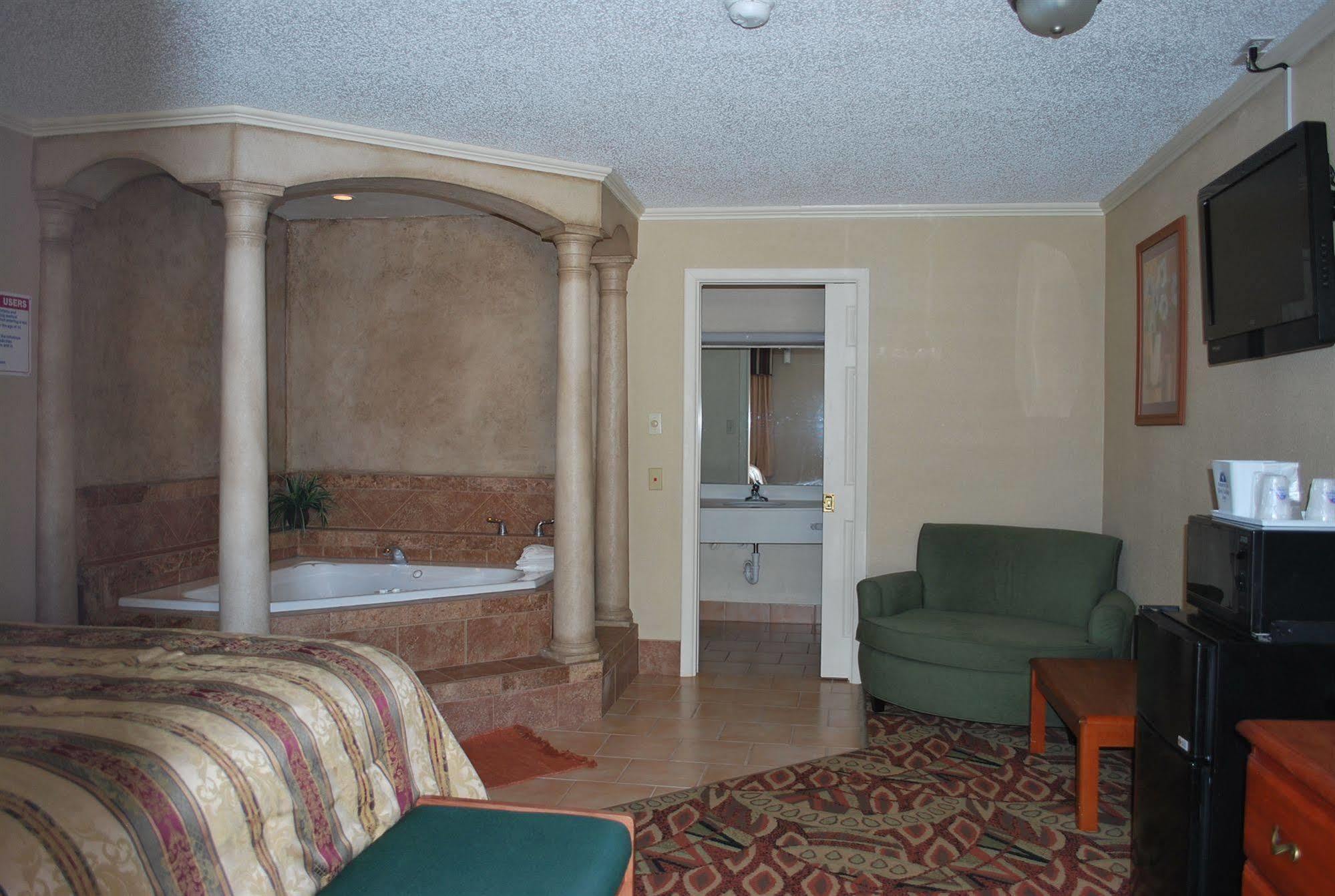 Americas Best Value Inn Lubbock East מראה חיצוני תמונה