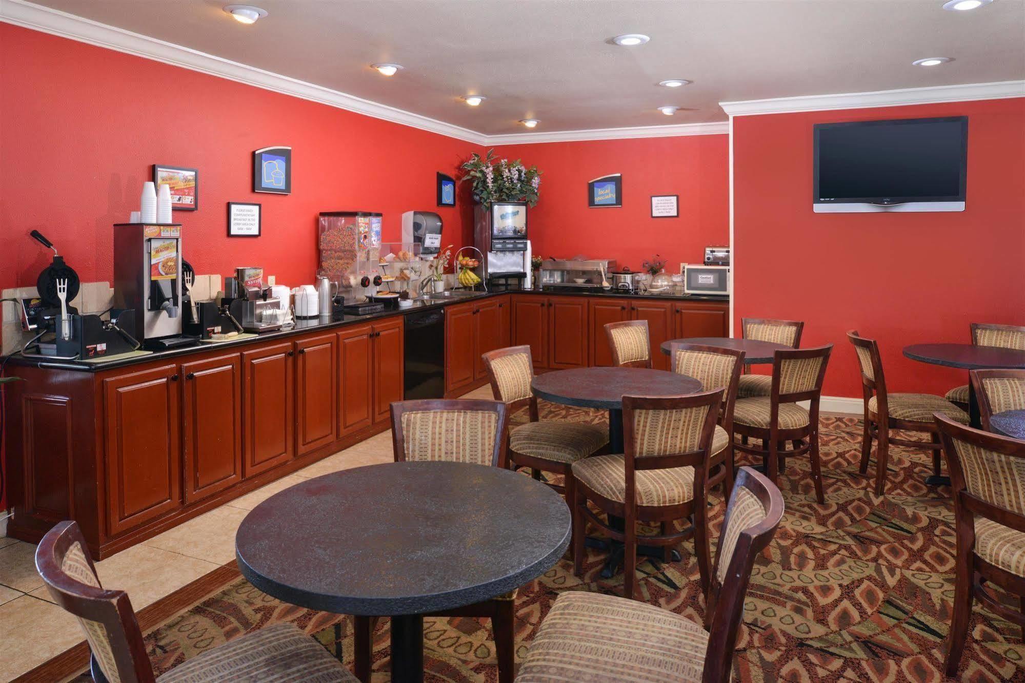 Americas Best Value Inn Lubbock East מראה חיצוני תמונה