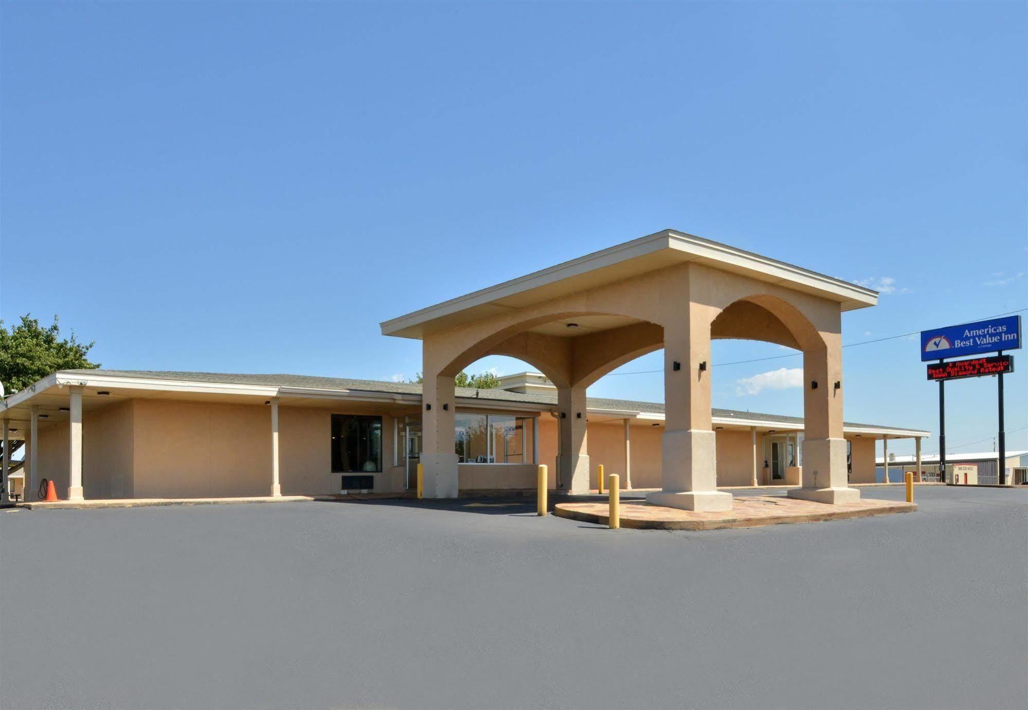Americas Best Value Inn Lubbock East מראה חיצוני תמונה